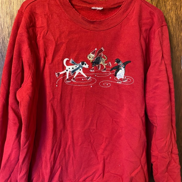 Christmas/Winter themed  fleece sweatshirt - Picture 1 of 7